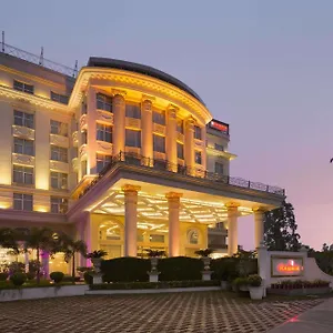 4* Отель Ramada Plaza By Wyndham, Chandigarh