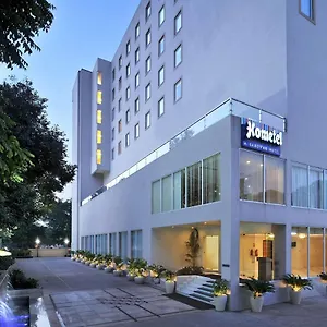 4* Отель Hometel